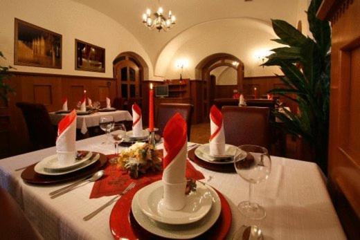 Kastiel Lucivna Hotel Exterior photo